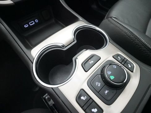 Used 2022 GMC Terrain Denali AWD/4WD image 17