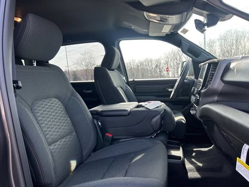 New 2026 RAM 1500 Express AWD/4WD image 6