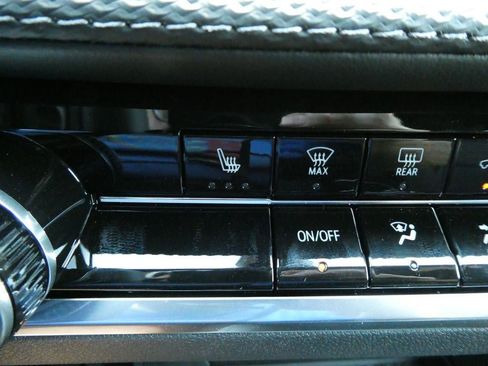 New 2027 Chevrolet Equinox LT w/ Midnight Edition AWD/4WD image 19