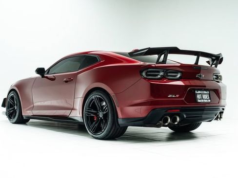 Used 2021 Chevrolet Camaro ZL1 RWD image 18