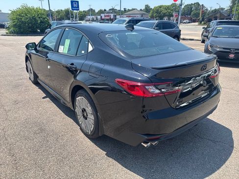 New 2026 Toyota Camry SE AWD/4WD image 5