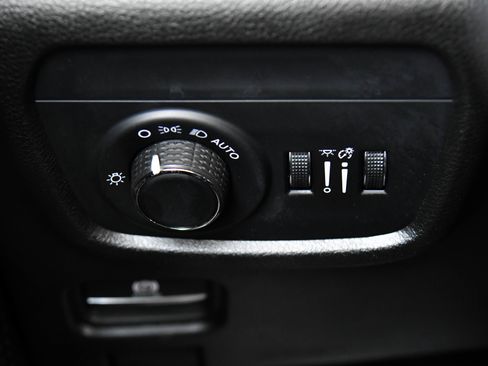 Used 2024 Jeep Grand Cherokee L Laredo image 36