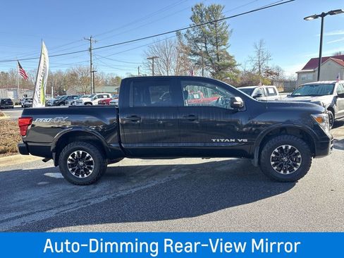 Used 2019 Nissan Titan PRO-4X image 11