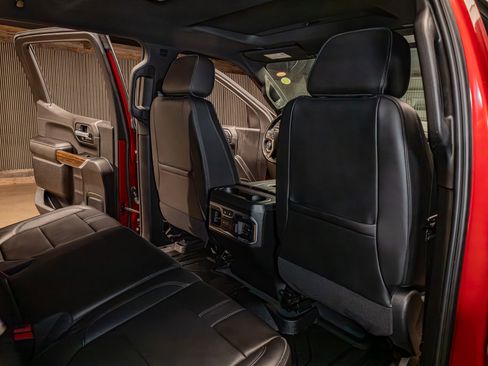 Used 2020 Chevrolet Silverado 1500 High Country w/ Technology Package image 27