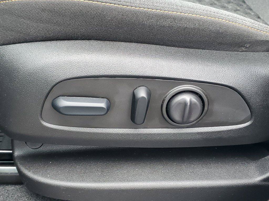 Used 2024 Chevrolet Equinox LT w/ LPO, Floor Liner Package AWD/4WD image 6