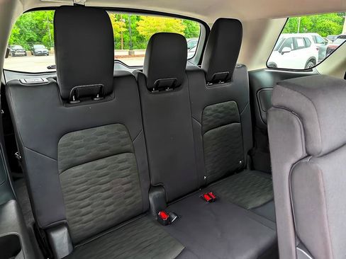 Used 2025 Nissan Pathfinder SV AWD/4WD image 46