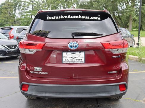 Used 2019 Toyota Highlander Limited Platinum w/ Carpet Mat Package (TMS) AWD/4WD image 16