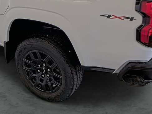 New 2026 Chevrolet Colorado W/T w/ WT Custom Package AWD/4WD image 9