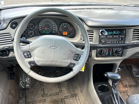 Used 2005 Chevrolet Impala SS w/ Sun And Sound Package FWD image 15