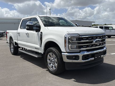 New 2026 Ford F250 Lariat AWD/4WD image 2