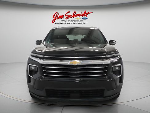 Used 2026 Chevrolet Traverse LT AWD/4WD image 3