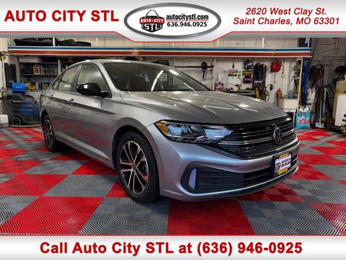 Used 2023 Volkswagen Jetta Sport image 1