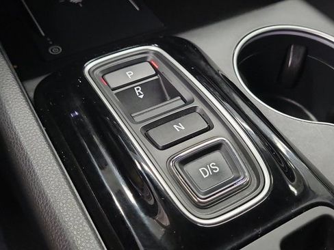 Certified 2025 Honda Pilot Touring image 31