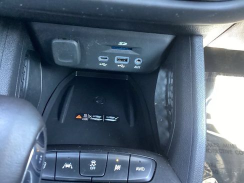 Used 2023 Chevrolet TrailBlazer ACTIV w/ Technology Package AWD/4WD image 23