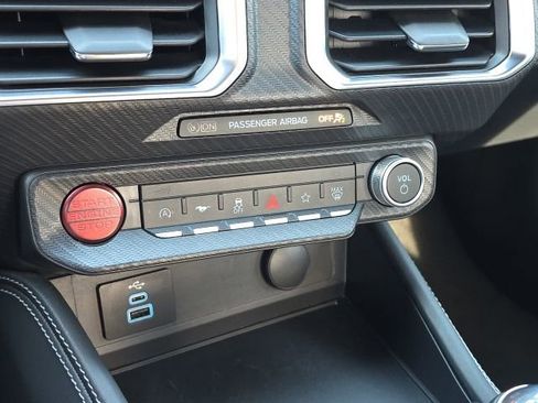 Used 2025 Ford Mustang GT Premium RWD image 28