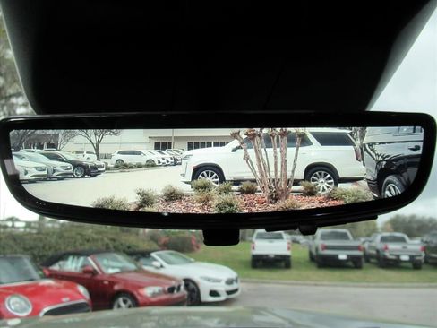 Certified 2025 Cadillac Escalade Premium Luxury w/ LPO, Radiant Package AWD/4WD image 30
