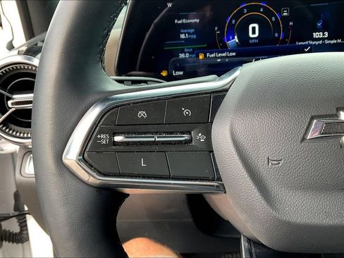 Used 2025 Chevrolet Equinox LT w/ Convenience Package II FWD image 10