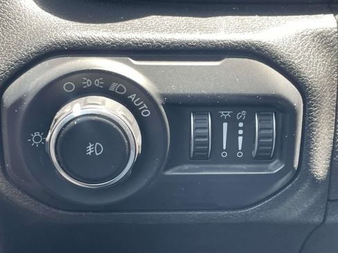 Used 2020 Jeep Wrangler Unlimited Sahara AWD/4WD image 20