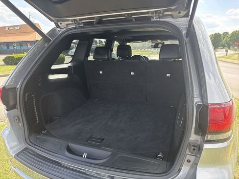 Used 2021 Jeep Grand Cherokee Laredo X AWD/4WD image 17