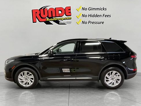 Used 2024 Lincoln Corsair AWD w/ Towing Package image 3