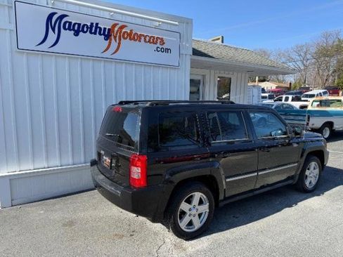 Used 2010 Jeep Patriot Latitude image 3