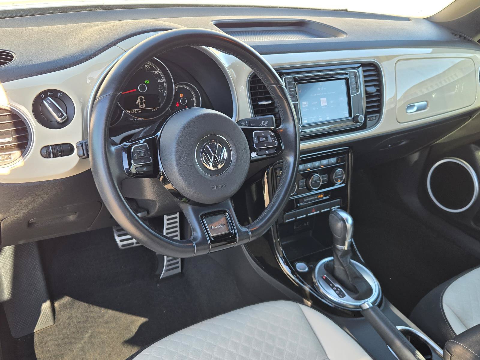 Used 2019 Volkswagen Beetle 2.0T SE FWD image 6