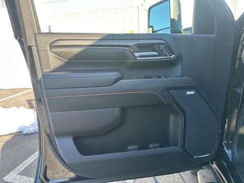 Used 2024 GMC Sierra 3500 AT4 w/ AT4 Premium Plus Package image 19