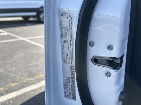 Used 2024 RAM 2500 Tradesman w/ Chrome Appearance Group image 40