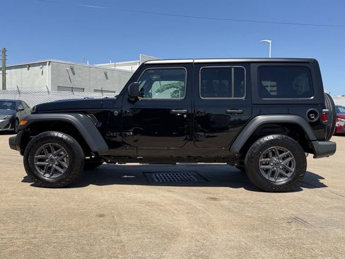 Used 2025 Jeep Wrangler Unlimited Sport AWD/4WD image 6