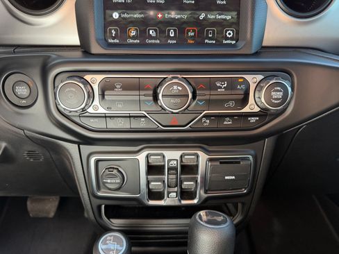 Used 2021 Jeep Wrangler Unlimited Sport AWD/4WD image 20