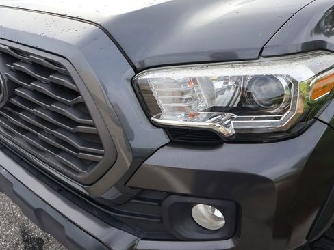 Used 2021 Toyota Tacoma TRD Off-Road AWD/4WD image 3