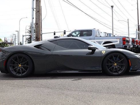 Used 2021 Ferrari SF90 Stradale AWD/4WD image 7