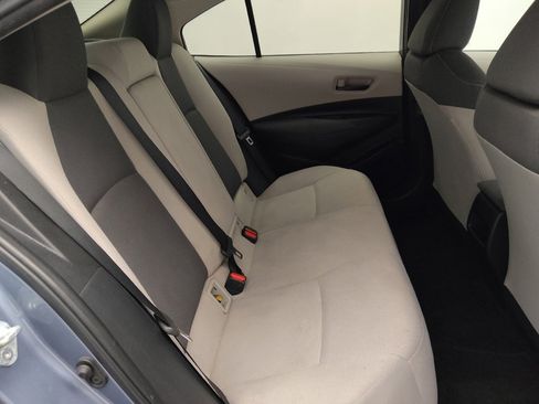 Used 2022 Toyota Corolla LE FWD image 19
