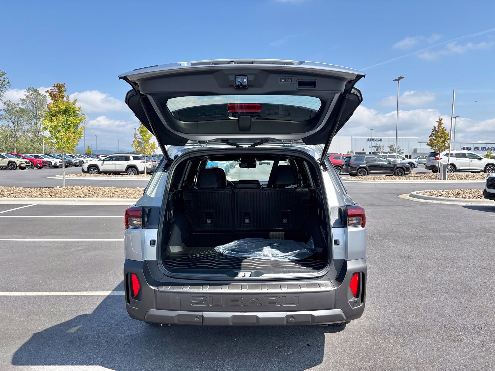 New 2026 Subaru Outback Touring XT AWD/4WD image 9