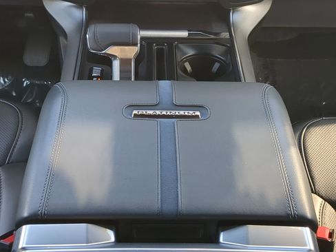 Used 2024 Ford F150 Platinum image 19