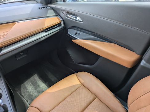 Certified 2025 Cadillac XT4 Premium Luxury w/ Technology Package image 15