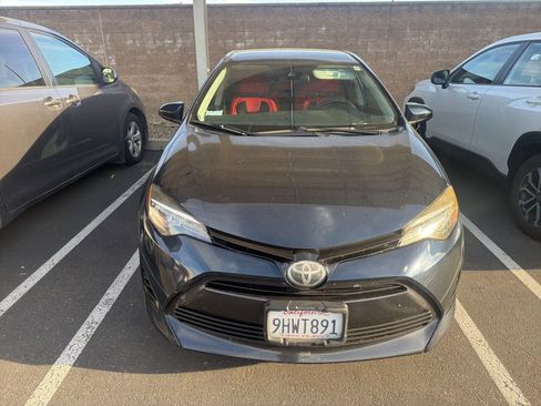 Used 2018 Toyota Corolla LE w/ Carpet Mat Package (TMS) image 2