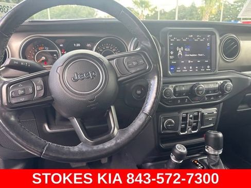 Used 2021 Jeep Wrangler Unlimited Sport AWD/4WD image 12