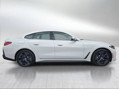 Used 2023 BMW i4 eDrive40 w/ Premium Package RWD image 39