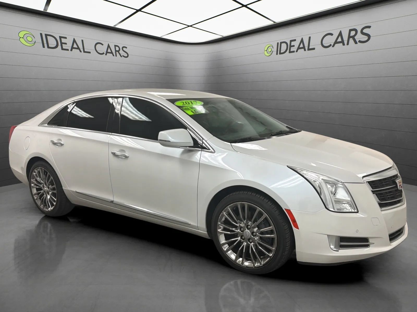 Used 2017 Cadillac XTS Luxury AWD/4WD image 3