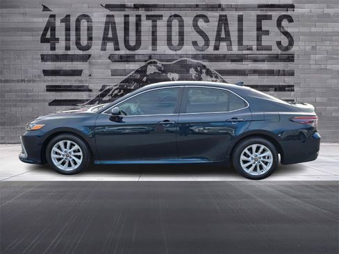 Used 2021 Toyota Camry LE w/ Carpet Mat Package (TMS) AWD/4WD image 7