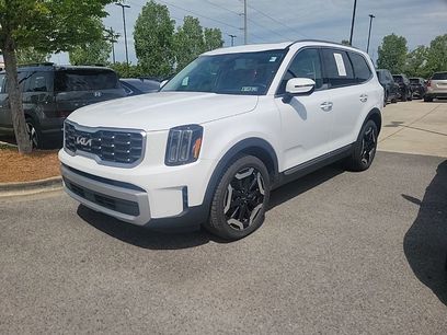 Used 2023 Kia Telluride S w/ S Sunroof Package