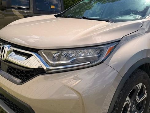 Used 2018 Honda CR-V Touring image 5