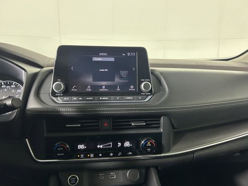 Certified 2023 Nissan Rogue SV image 23