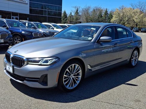 Used 2023 BMW 530i xDrive w/ Premium Package AWD/4WD image 3