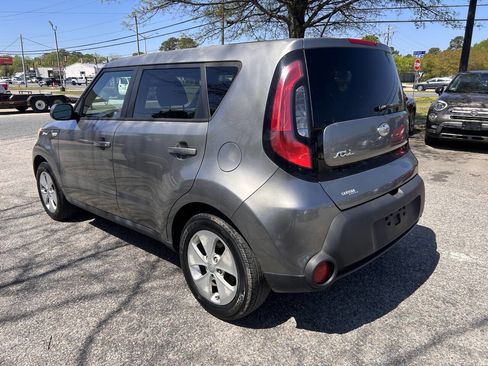 Used 2014 Kia Soul image 6