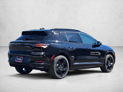 New 2026 Chevrolet Equinox EV RS image 2