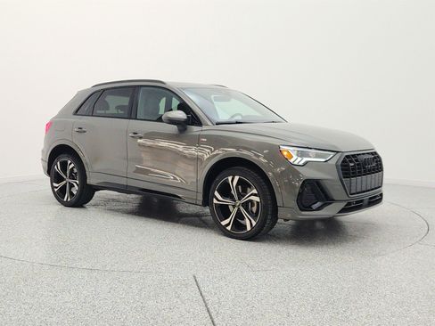 Used 2024 Audi Q3 2.0T Premium Plus w/ Premium Plus Package AWD/4WD image 3