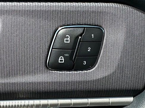 Used 2025 Ford Explorer ST AWD/4WD image 15