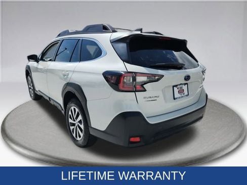 Used 2024 Subaru Outback Premium image 17